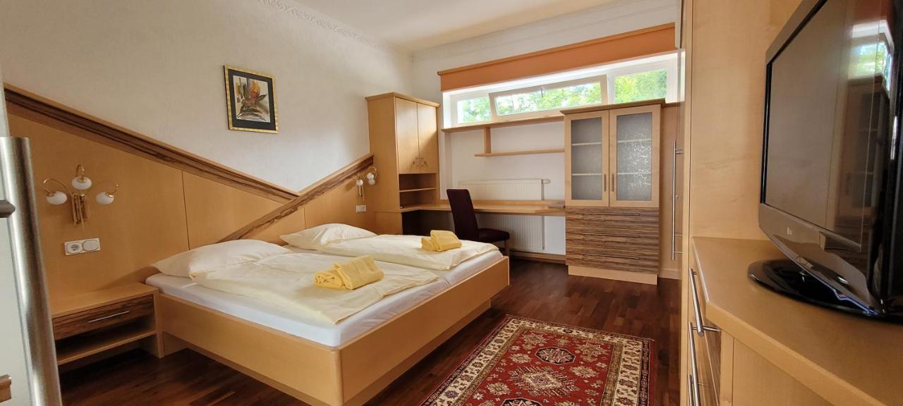孙布里克沃思特尔斯酒店 Pörtschach am Wörthersee 外观 照片